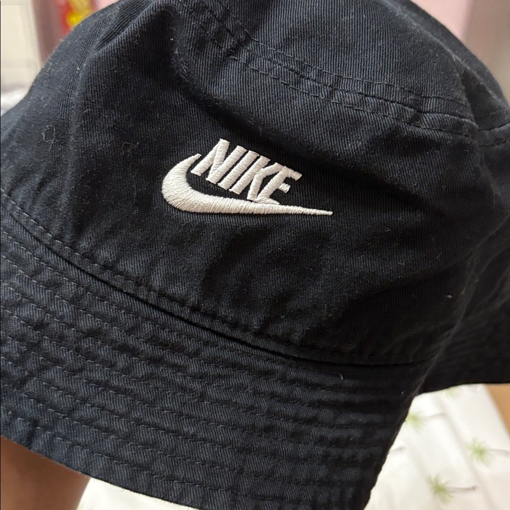 Nike Classic Black Bucket Hat